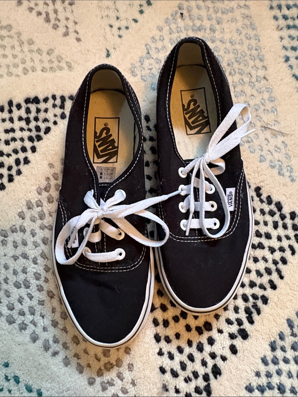 Black Vans Authentic